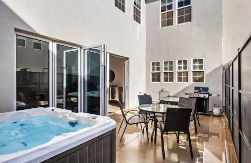 Hurricane House | The Hudson #F2 townhouse