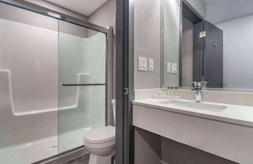 Kamloops Hotel | The Hue Hotel, an Ascend Collection Hotel