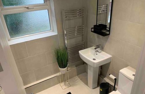 Welford Apartment | The Hughenden Townhouse/Free Parking/Wifi