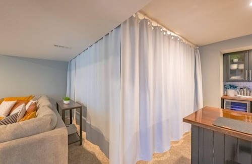 Loveland Apartment | The Hummingbird Hideaway with a Hillside View