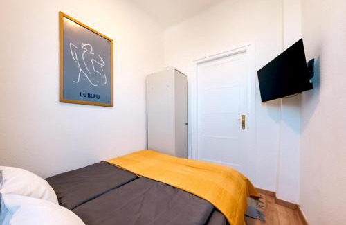 Nepszinhaz negyed Apartment | The Hungarian Central Park