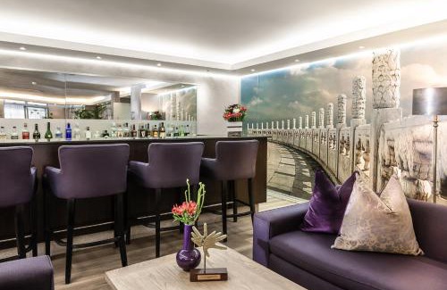 Sea Point Hotel | The Hyde All Suite Hotel