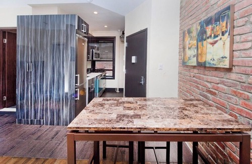 Rose Hill Apartment | The Ideal II Vibe 8558