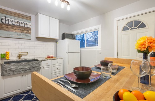 Garden District House | The Immaculate Guest Cottage In Downtown Coeur D'Alene