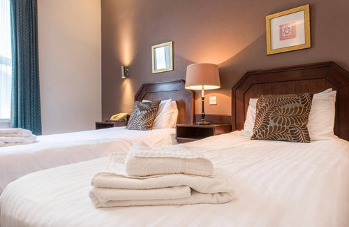 Halifax Hotel | The Imperial Crown Hotel
