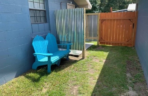 Navarre Cottage | The Incognito Mermaid - 3 Bedrooms - 5 Miles From Navarre Beach