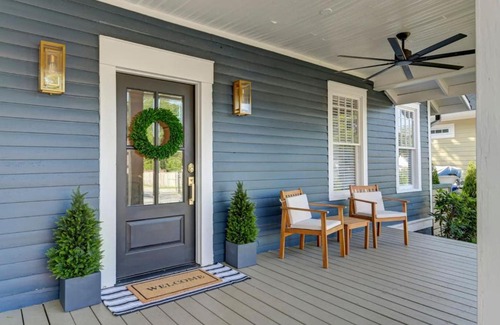 Earlewood House | The Indigo 2BR with Hot Tub