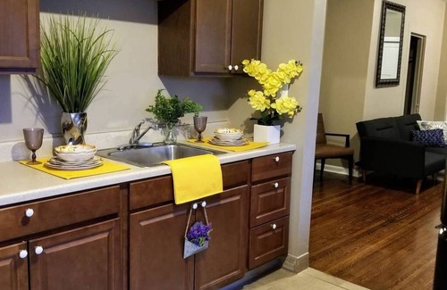 Near Eastside Apartment | ❤The Indy Apartment with FREE PARKING/WIFI❤