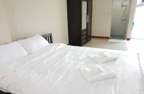 Phra Khanong Hotel | The Infinity 62