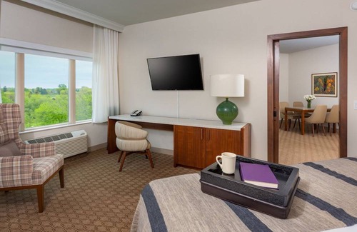 Pewaukee Hotel | The Ingleside Hotel