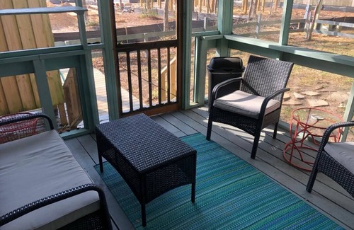 Tranquil Harbour Cottage | The Inkwell ~ An Oak Island Gem