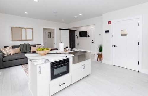Sandusky Apartment | The Inn at Fulton