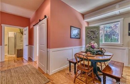 Steilacoom House | The Inn at Saltar’s Point Suite 3 (2 bed 1 bath)