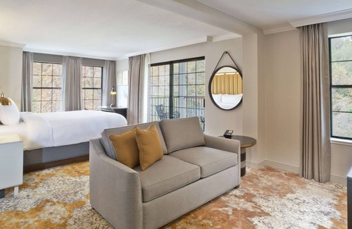 Saratoga Hotel | The Inn at Saratoga, Tapestry Collection by Hilton