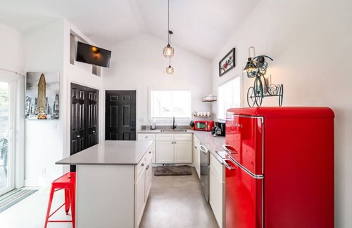 East Central House | *The Innkeeper Studio* Tiny House!