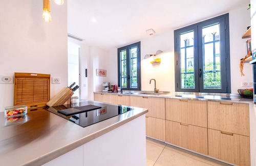Golfe Juan Villa | The Insiders Choice! Relaxing Villa with Magical Garden, 2 min from the Beach