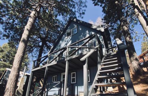 Running Springs House | The Inspo Cabin with Stunning View