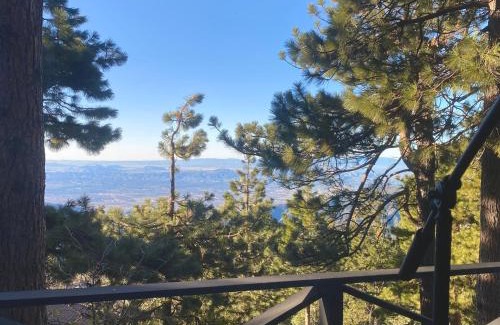 Running Springs House | The Inspo Cabin with Stunning View