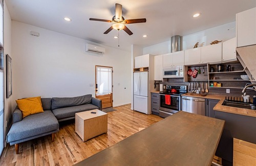 Barelas House | The Iron Loft In Downtown | 2 Bed, 1 Bath