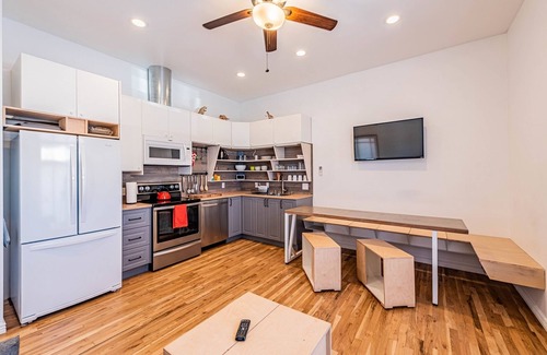 Barelas House | The Iron Loft In Downtown | 2 Bed, 1 Bath