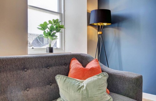 Irvine Apartment | The Irvine - Coorie Doon Apartments