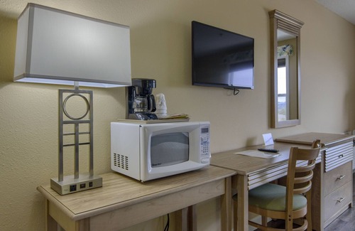 Ocean Isle Beach Hotel | The Islander Inn