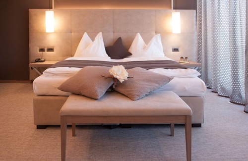 Unterrain/Riva di Sotto Hotel | The Lodge Hotel