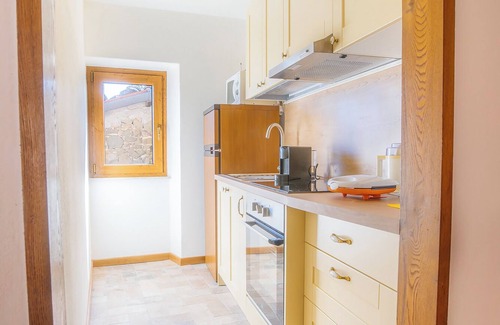 Pieve Fosciana Apartment | The Abode of the Abraham-The Band