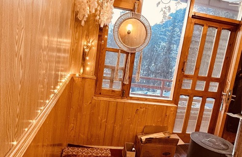 Manali Villa | The Ivy Mansion Sethan