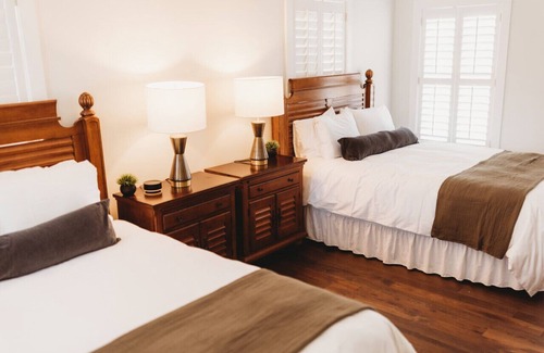 Downtown Hotel | The Jefferson Inn Rm. 2 | Standard Suite