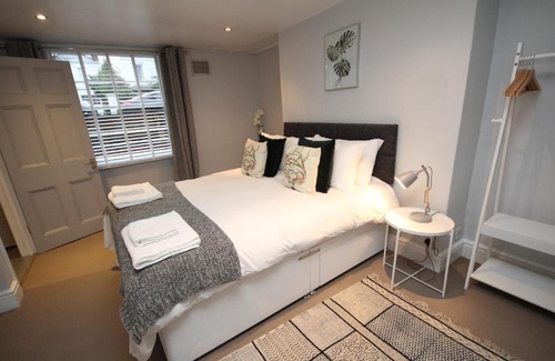 Leamington Spa Apartment | The Jephson Apartment