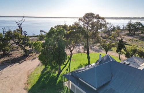 Barmera House | The Jetty House - Lake Bonney Riverland