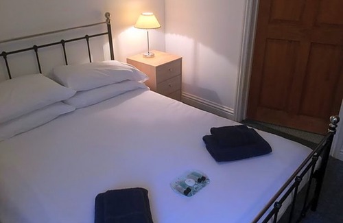 Kington St Michael Hotel | The Jolly Huntsman