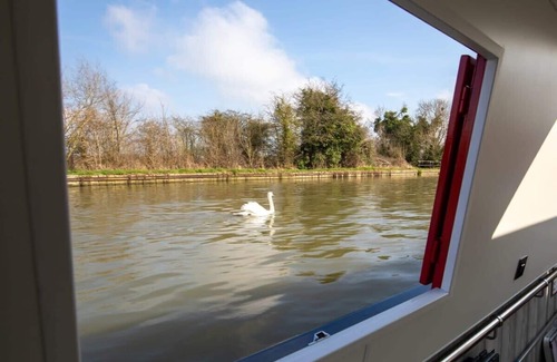 Loughborough Boat Rental | The Jubilee Narrow Boat