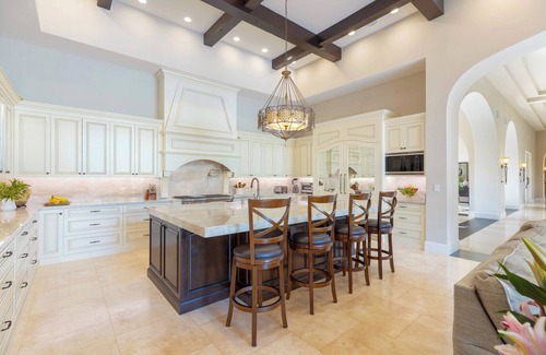 Kahala House | The Kahala Mansion: Luxury Home w/Pool, Golf Stimulator, AC & Beach Access