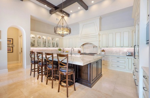 Kahala House | The Kahala Mansion: Luxury Home w/Pool, Golf Stimulator, AC & Beach Access