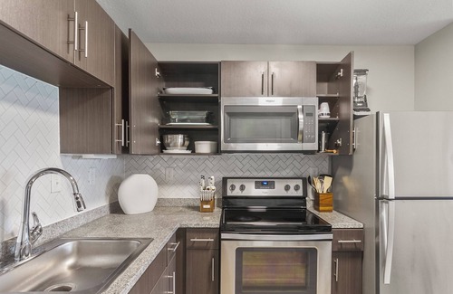 Tuscaloosa Condo | The Kathleen Riverfront Condo with Pool & Gym Access