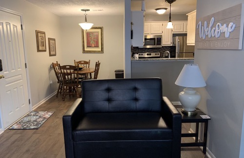Shawnee Condo | The KC Retreat: A quiet place to be