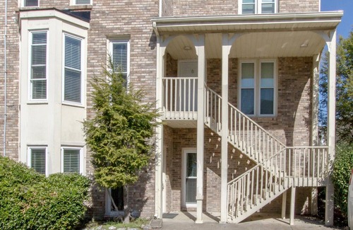 Hillsboro Village Condo | The Kearney♥Center of Hillsboro Village on foot♥Free Parking, 9 mins to downtown