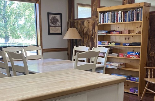 Baker City House | The Keeper Of The Valley-Baker City's Quality Rural Destination-4 Bdrm Sleeps14