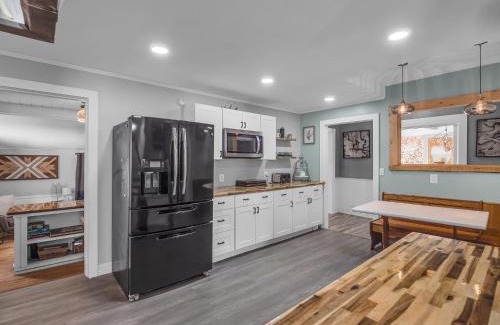 Ellicottville House | The Kelly House - 4 BR Historic Lodge - Downtown