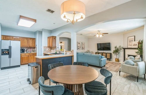 Rowlett House | The Kendall | Cozy Home and Pool