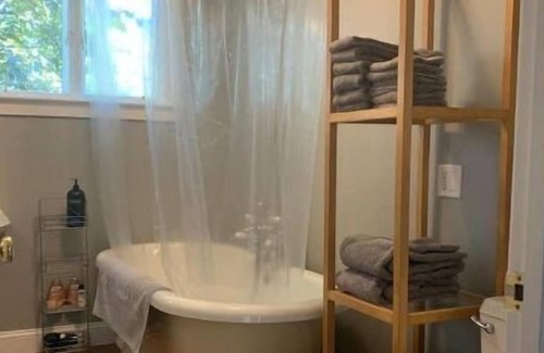 Kennebunk Apartment | The Kennebunk Getaway