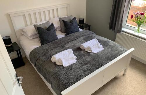 York Apartment | The Kensingston - Quaint Victorian Home With Free Parking