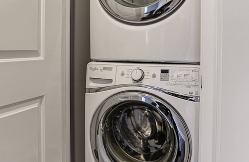 Eckington Condo | The Kensington Place Condo. A Luxury 3 Bedroom Duplex Condo with Off-St Parking
