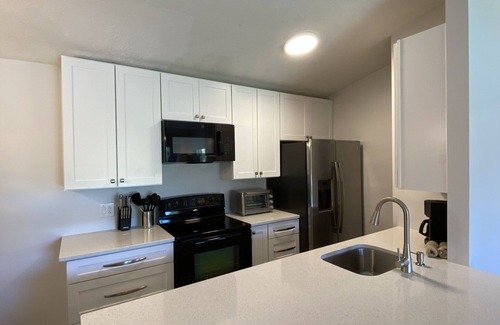 Deer Park Condo | The Kenwood Condo - Renovated 2 Bedroom/2 Bath