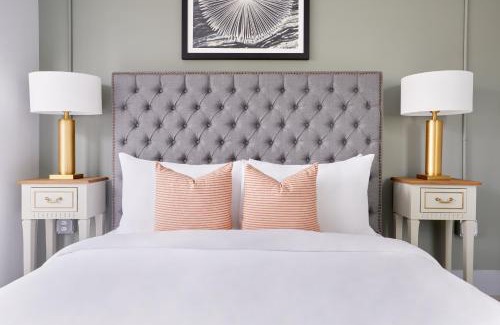 Old Town Alexandria Apartment | The King Street House By Kasa