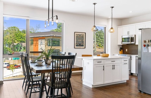 Historic Montford Condo | The Kingfisher - Fantastic 2-bedroom condo with mural, elevator, and WFH setup