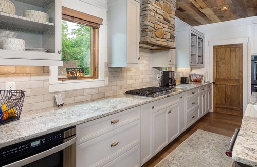 Nebo House | The Kingfisher | Pet Friendly, Lakefront Luxury, Private Beach