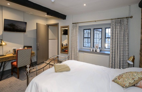 Monkton Farleigh Hotel | The Kings Arms